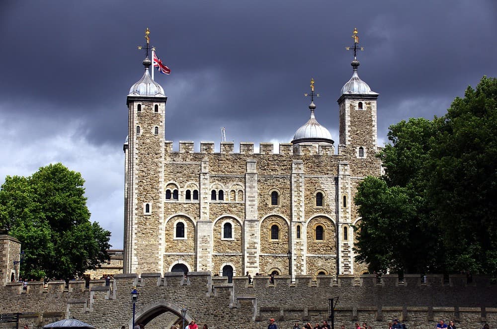 Return to landmarks - Tower of London: History, Attractions & Visitor Guide