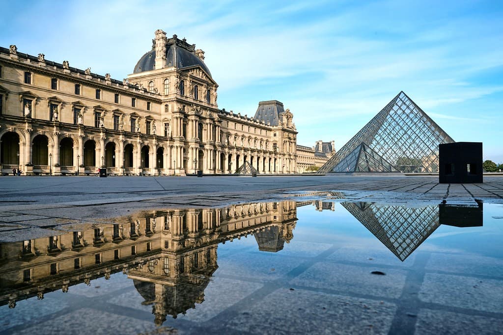 Return to museums - Louvre Museum: Iconic Art, History & Exhibits
