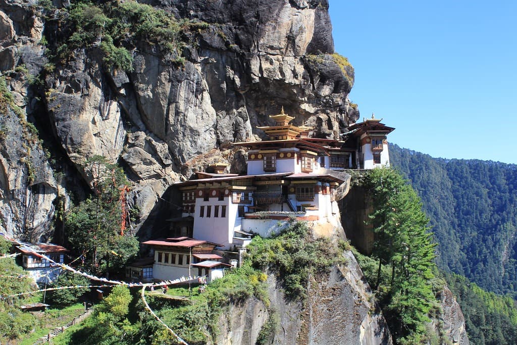 Return to landmarks - Taktsang Palphug Monastery: History, Attractions & Visitor Guide