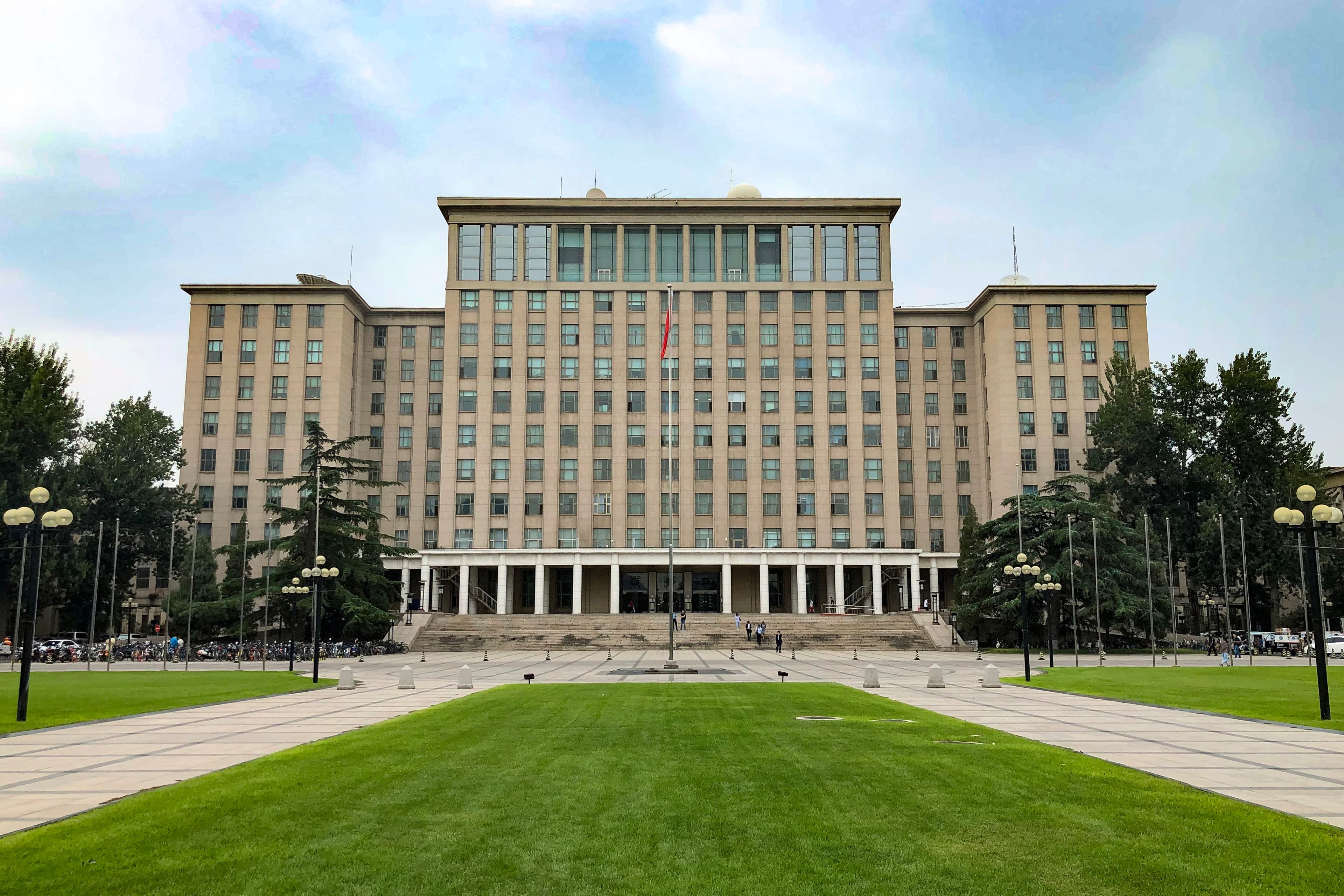 Return to universities - Tsinghua University: Programs, Campus & Admissions Info