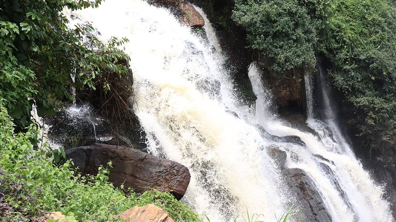 The Boali falls on the Mbali river