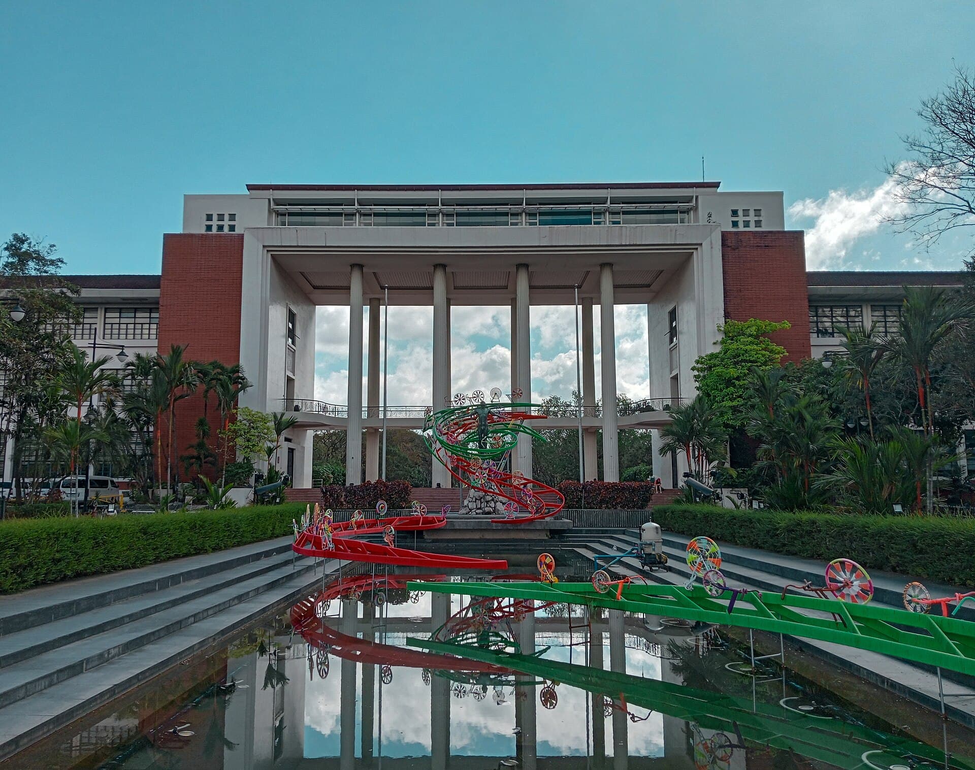 Quezon Hall and the Oblation statue at UP Diliman